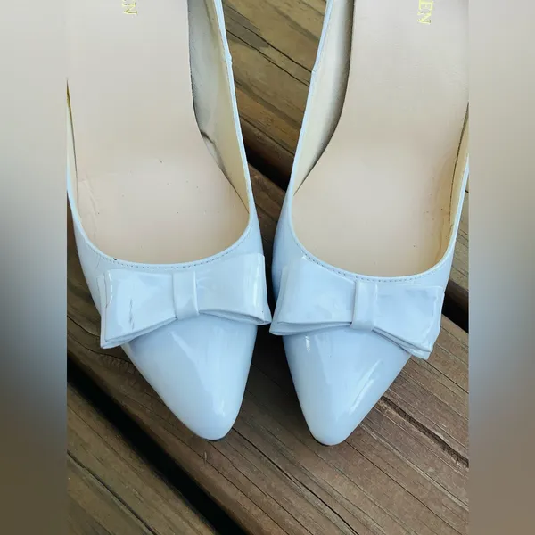 Stylish stiletto heel pump 🌹 White Size 9 - Image 2