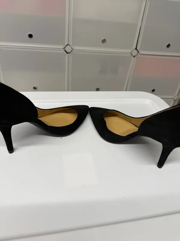 Michael Kors Black Suede Heels - Image 4
