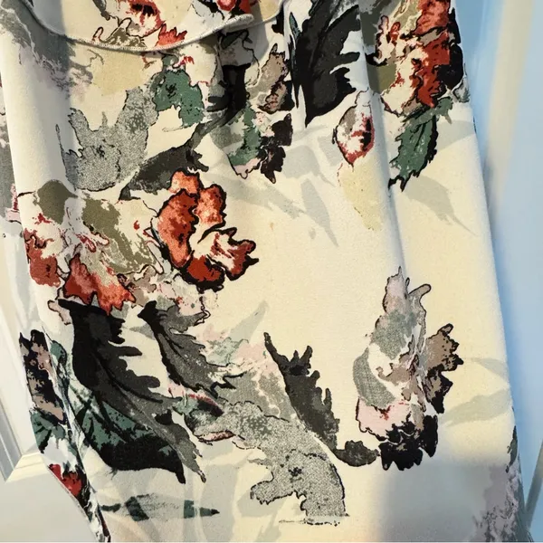 Wilfred Aritzia Promener Floral Off Shoulder Blouse with Silk Trim | S - Image 6