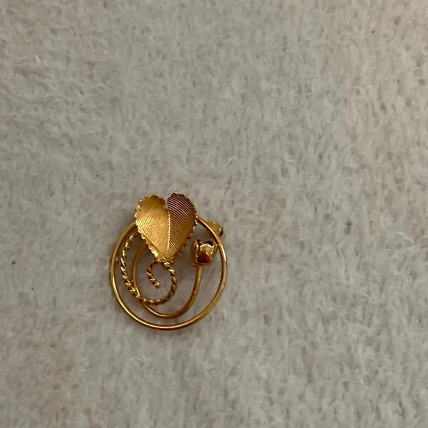 Vintage Gold Leaf Swirl Brooch - Image 2