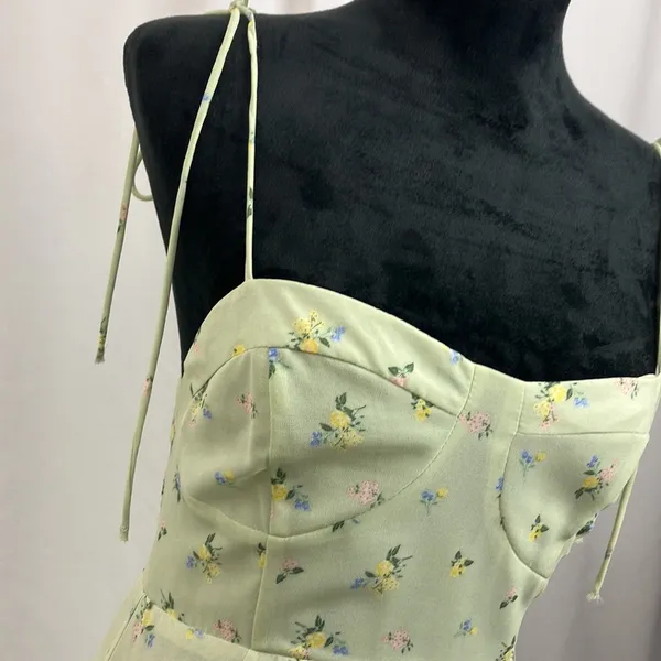 Green floral print slip dress woman’s size medium - Image 5