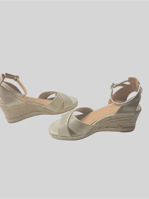 H&M Metallic Gold Wedge Espadrille Sandals with Ankle Strap - Image 8