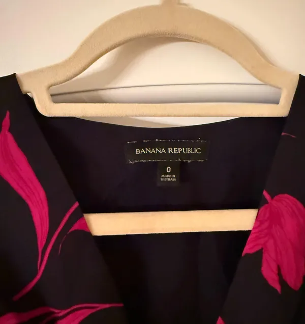 Banana Republic a Dress Bell Sleeves - Image 4