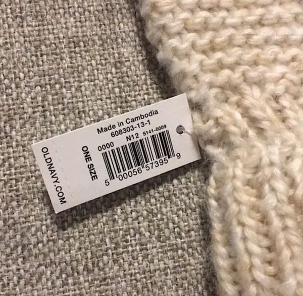 NWT Cozy Pom-Pom Sweater Beanie - Image 6
