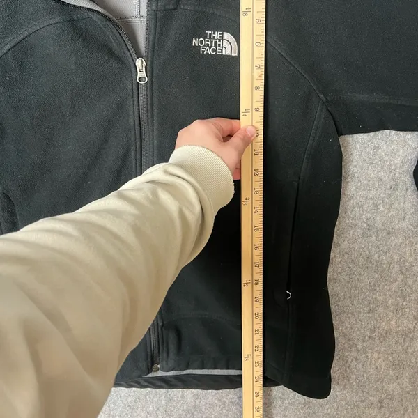 The North Face‎ Woman’s Size Large Black Fleece Full Zip Jacket - Image 3