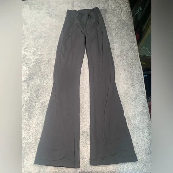 Lululemon groove pant flare 4 gray - Image 2