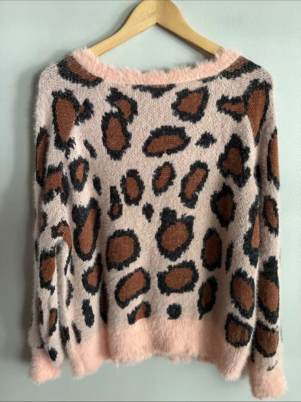Umgee Leopard Print Fuzzy Sweater Pink Animal Print Oversized Size Small - Image 6