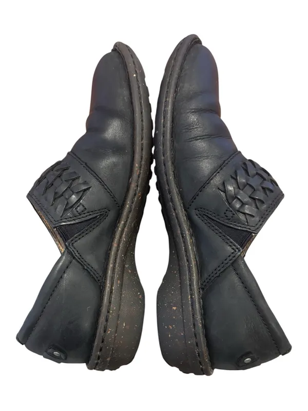 UGG Australia Anila Slip on Winter Clog Shoes Womens Size 6 Black Leather EUC - Image 4