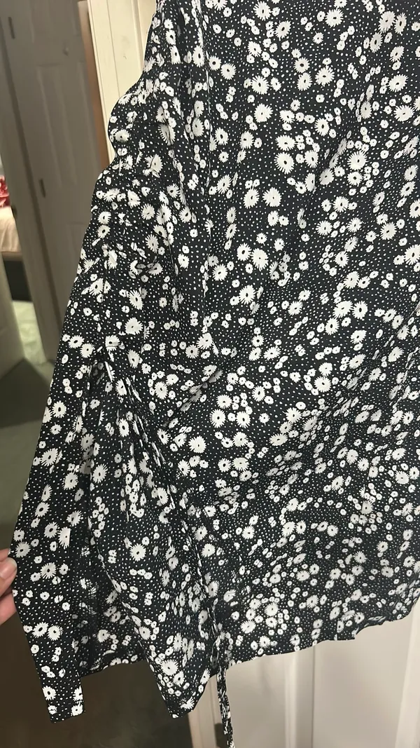 Forever 21 Black Floral Midi Skirt - Image 3