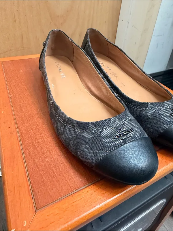 Coach Signature Jacquard Black Leather Cap Toe Ballet Flats Women’s Size: 7.5 - Image 4