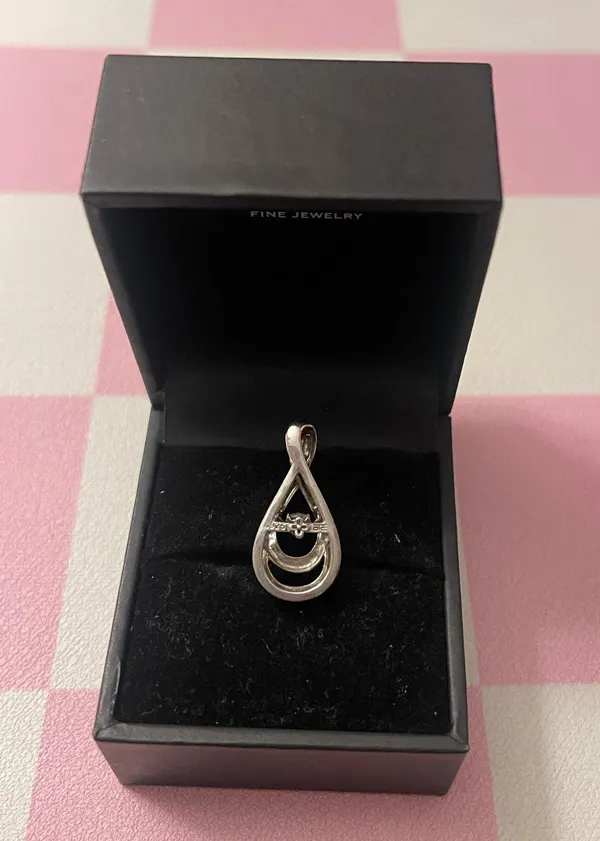 Kay Jewelers This is a sterling silver 925 floating diamond pendant necklace. - Image 2