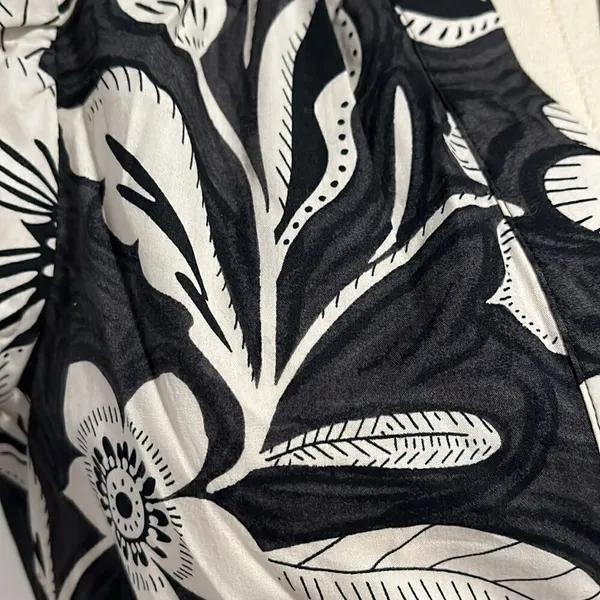 Anthropologie NWOT Somerset Blouse tropical black white floral top - XS - Image 9