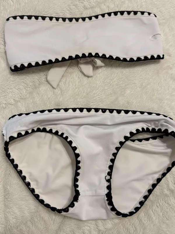 Shein White Bandeau Bikini Set with Black Trim, Size Small - Image 4