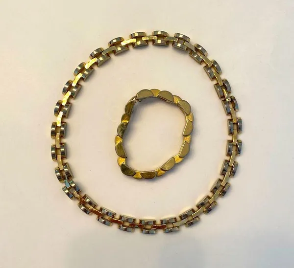 Vintage gold chunky necklace and bracelet - Image 3