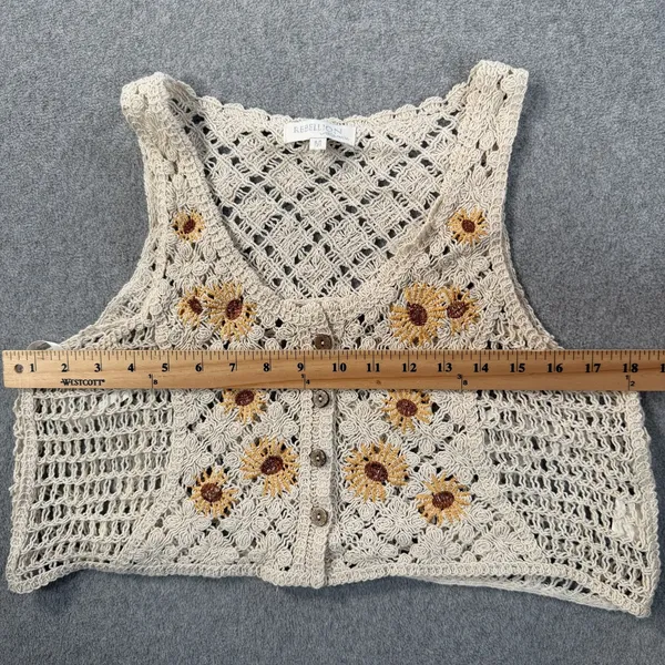 REBELLION again Women's Medium Crochet Vest Beige Sunflower Button Front Boho - Image 5