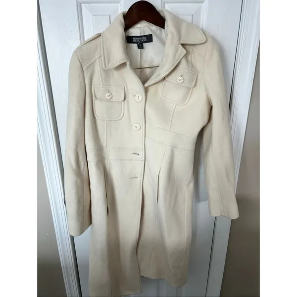 Kenneth Cole reaction cream colored military style wool coat size 6 pea coat - Image 8