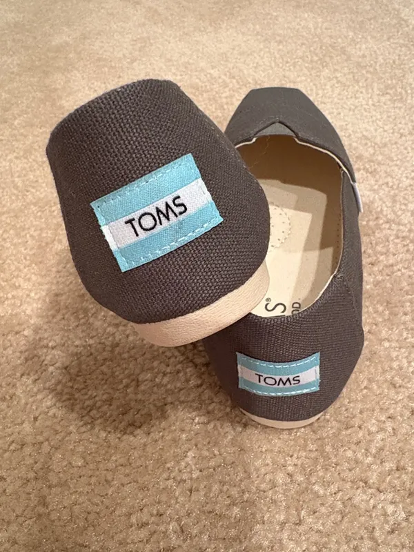 TOMS Tan Size 5 - Image 2