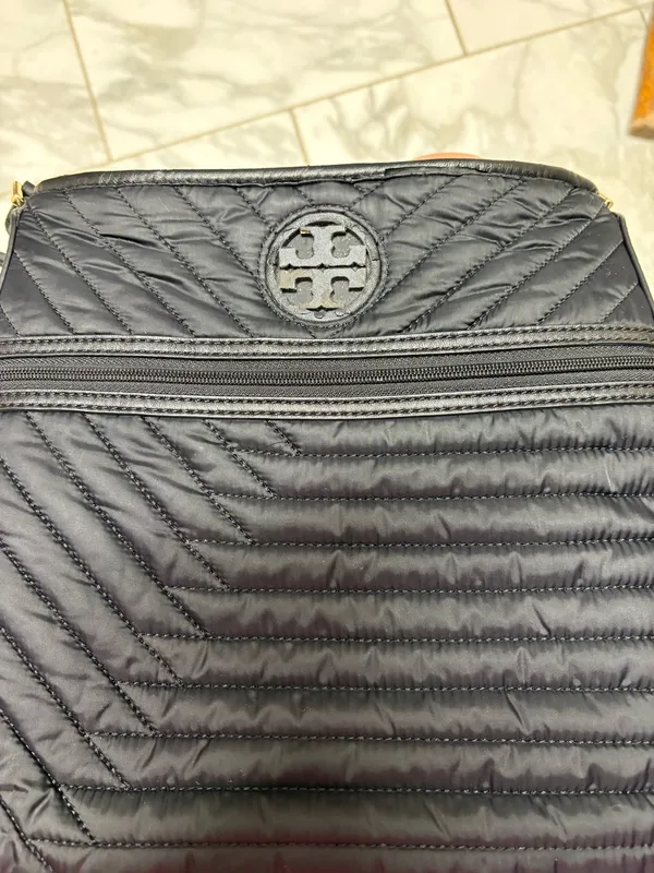 Tory Burch Black Purse Crossbody - Image 4
