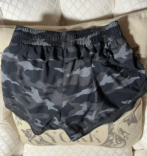 CAMO SHORTS. SIZE XXS - Image 5