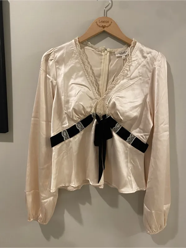 NWT - Bohme Margot Satin Blouse - Size Medium - Image 2