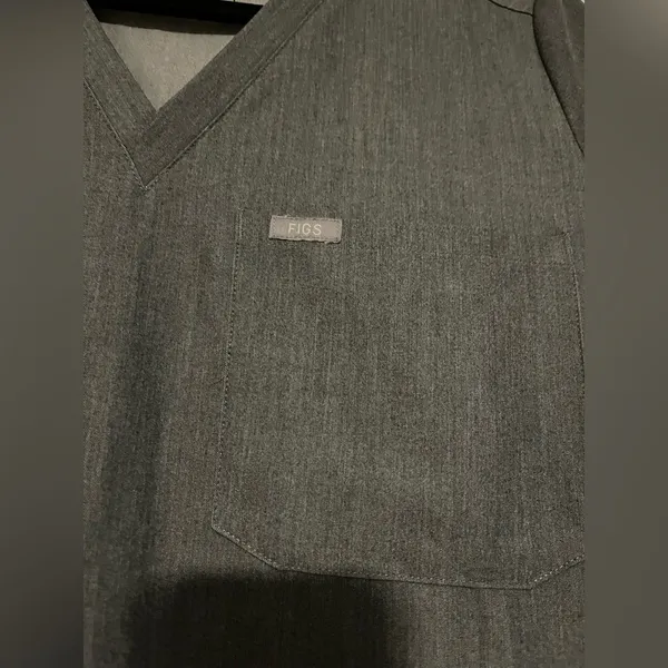 FIGS Grey one pocket scrub top technical collection‎ size S - Image 7