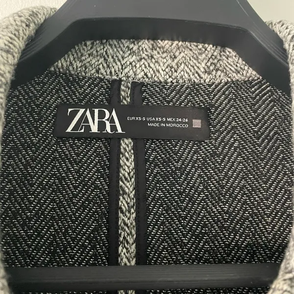 Zara Gray Button-Up Shirt - Image 5