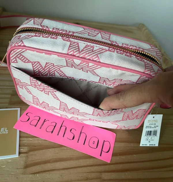Michael Kors Purse - Image 11
