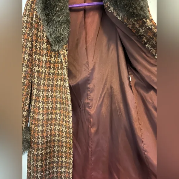 Frenchi coat with fur color Brown Size L - Image 4