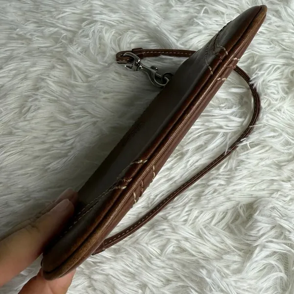 y2k COACH Leatherware Brown Wristlet - Image 3