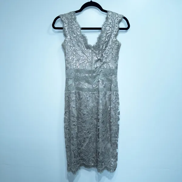 Tadashi Shoji Smoked Pearl Gray Paillette Sequin Lace Sheath Dress Size 2 - Image 8