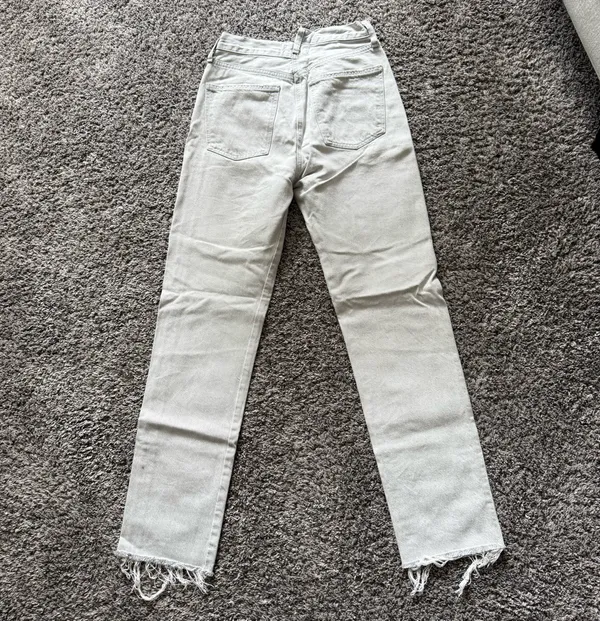 Agolde Criss Cross Light Gray Cropped Frayed Hem Jeans - Image 10