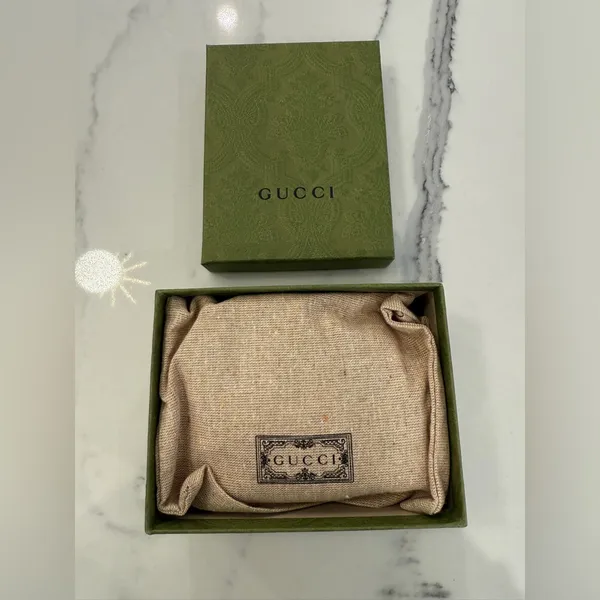 Gucci GG Marmont Heart Shaped AirPods Case - Image 7