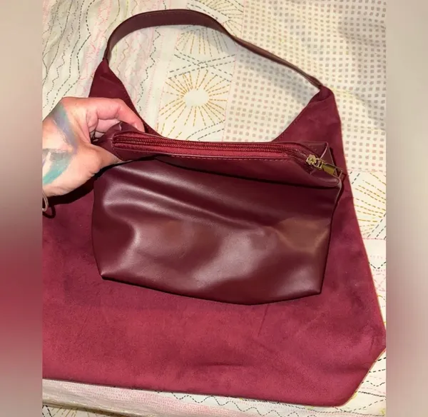New Faux Suede Slouchy Hobo Bag & Pouch Multiple: Colors: burgundy Faux Suede Bag Faux Leather Pouch Size Measures 14.17x12.2x5.12 Inches No refunds or cancellations - Image 6