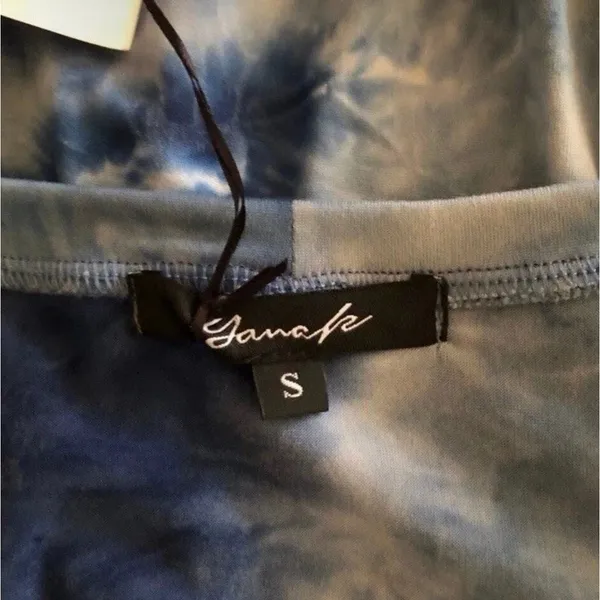 Blue Tie Dye Scoop Neck Tee Soft Stretch Casual Boho Women’s Small - Image 9