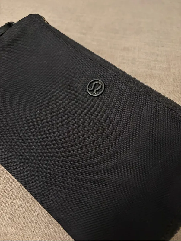 Lululemon Double Zipper Compartment Wristlet Black - Image 13