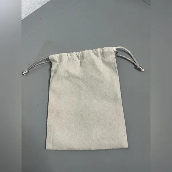 Kendra Scott Silver Gray Velvet Drawstring Jewelry Bag OneSize Neutral Versatile - Image 8