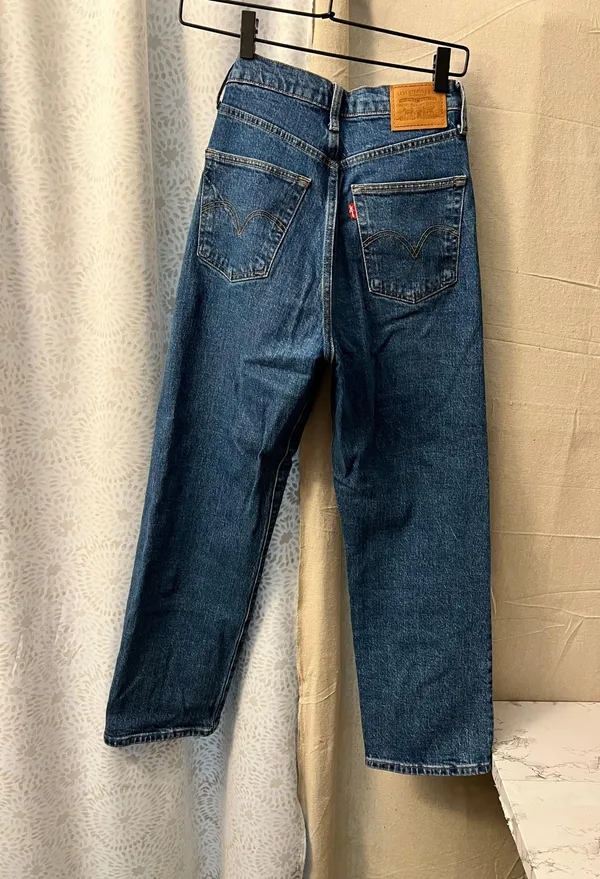 Levi's Ribcage Straight Ankle Jeans - Image 5