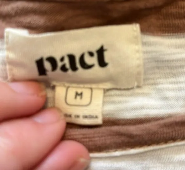 Pact medium organic cotton shirt. Brown/creme. Elastic waist and arm cuffs. - Image 2