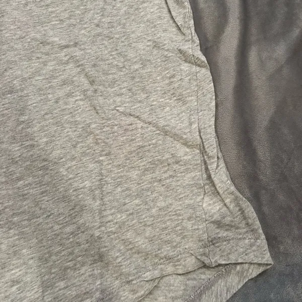 American Eagle Women's Gray V-Neck Tee - Image 2
