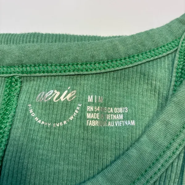 Aerie Ribbed Tank Top Women’s Size M Sleeveless Stretch Comfort Casual green. - Image 3