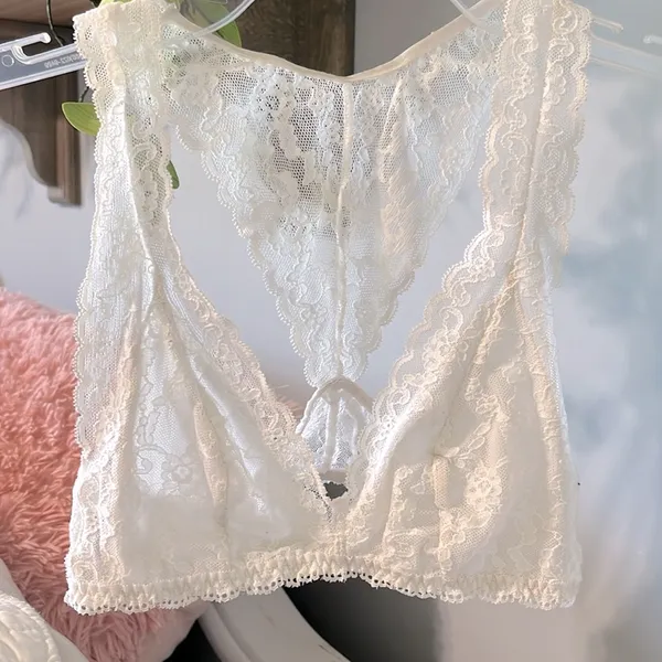 Victoria's Secret Romantic Lace Bralette - Image 7
