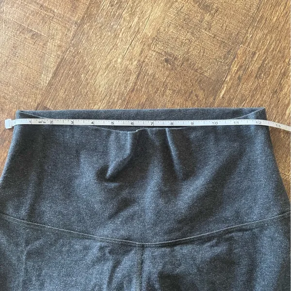 Lululemon Dark Gray Cropped High Rise Leggings - Image 4