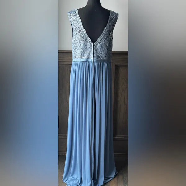 David's Bridal bridesmaid formal Light Blue Lace Maxi Dress NWT 16 - Image 4