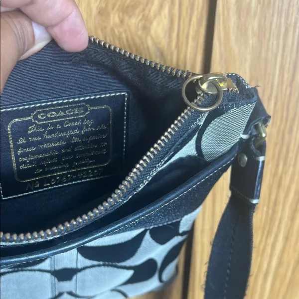 Coach Black and White Signature Crossbody Bag - Image 7