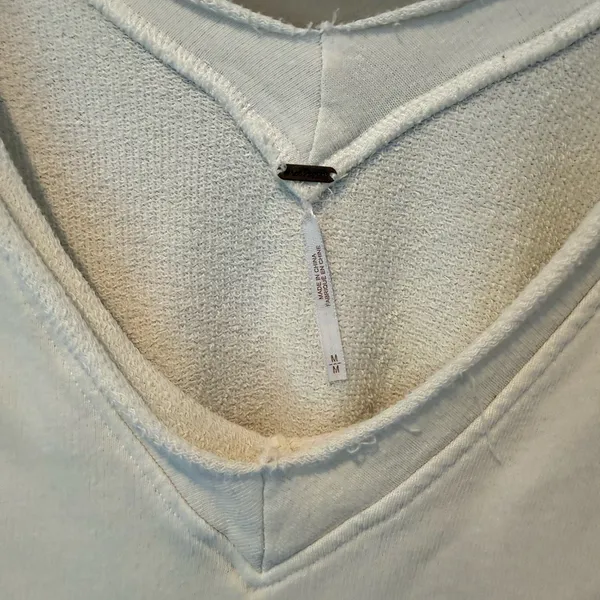 Free People Cream Lace Long Sleeve Top see back cutest top - Image 4