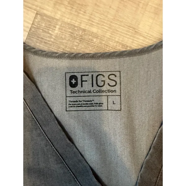 FIGS Technical Collection V-Neck Scrub Top‎ - Heather Gray - Size L - Image 2