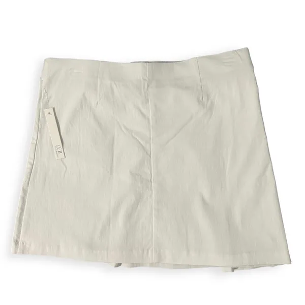 Joe B by Joe Benbassett White Pleated Front Mini Skirt NWT - Image 2