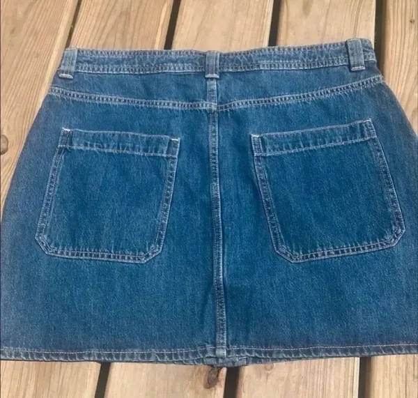 Old navy denim button closure skirt size 12 100% Cotton #1200 - Image 3