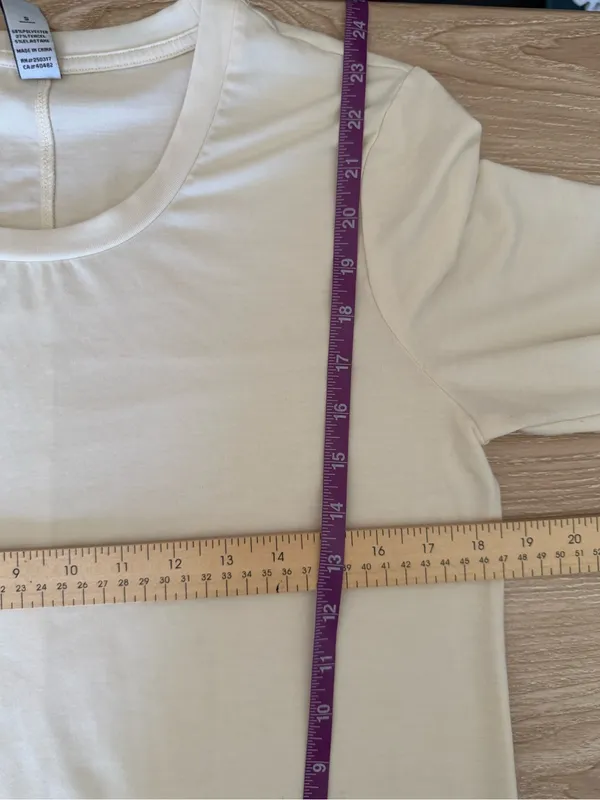 Varley Small Ivory Crew Neck Long Sleeve Tee Boxy Relaxed Outdoor Minimal - Image 6