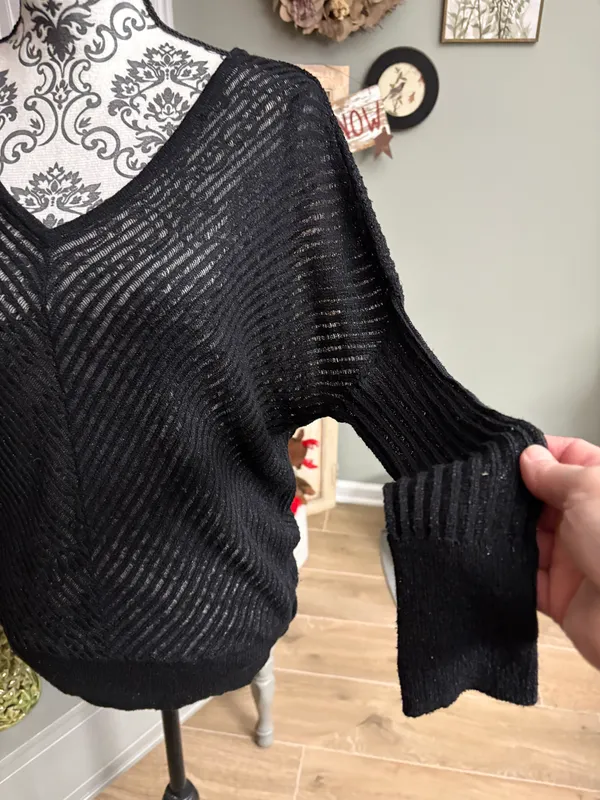 Jennifer Lopez Size XS Black V Neck Sweater - Image 5